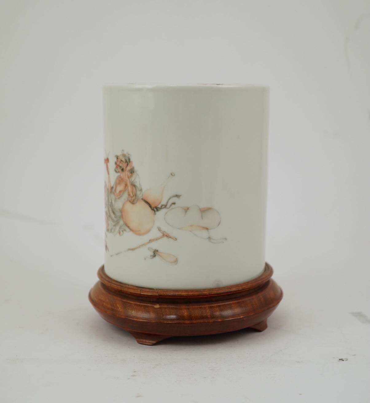 A Chinese enamelled porcelain ‘Li Tieguai’ brushpot, bitong, Republic period